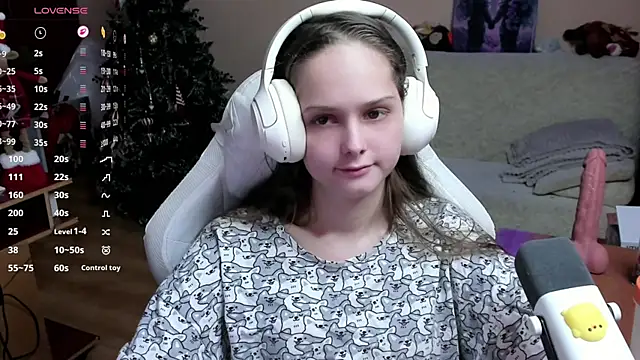 Snapshot of SharybbFace chatting on 01-06-26, 03:16 SharybbFace online show from 01-06-26, 03:16