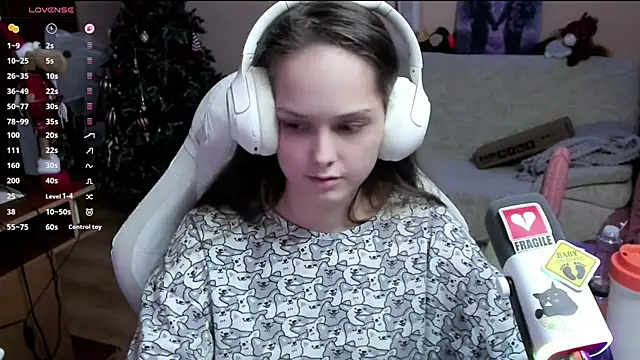 Snapshot of SharybbFace chatting on 01-16-26, 04:00 SharybbFace online show from 01-16-26, 04:00