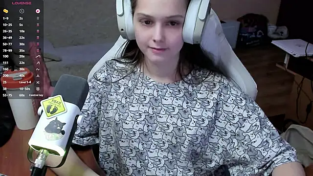 Snapshot of SharybbFace chatting on 02-01-26, 02:59 SharybbFace online show from 02-01-26, 02:59