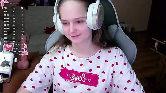 Snapshot of SharybbFace chatting on 02-19-26, 03:08 SharybbFace online show from 02-19-26, 03:08