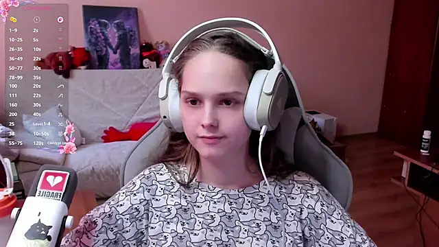 Snapshot of SharybbFace chatting on 02-21-26, 02:07 SharybbFace online show from 02-21-26, 02:07