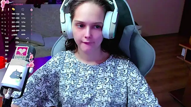 Snapshot of SharybbFace chatting on 03-01-26, 03:03 SharybbFace online show from 03-01-26, 03:03