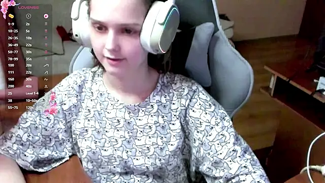 Snapshot of SharybbFace chatting on 03-04-26, 03:07 SharybbFace online show from 03-04-26, 03:07