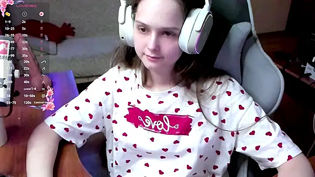 Snapshot of SharybbFace chatting on 03-07-26, 03:09 SharybbFace online show from 03-07-26, 03:09