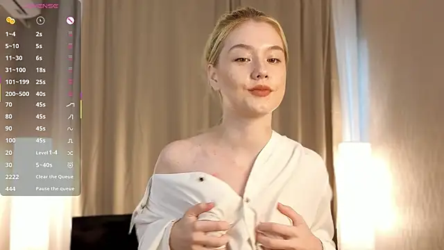 Snapshot of Flirty_lee chatting on 10-02-25, 02:13 Flirty lee online show from 10-02-25, 02:13