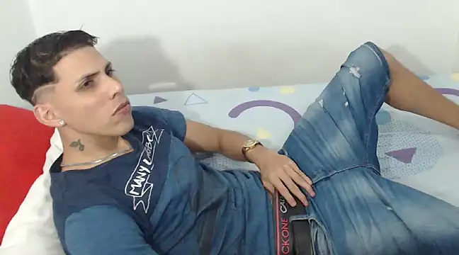 Snapshot of kingfm chatting on 01-09-25, 10:31 kingfm online show from 01-09-25, 10:31