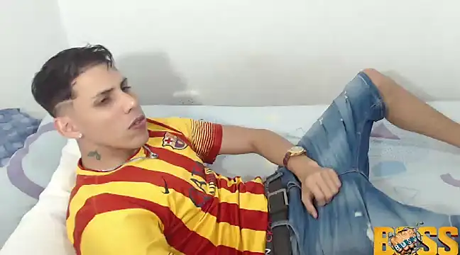 Snapshot of kingfm chatting on 01-12-25, 12:39 kingfm online show from 01-12-25, 12:39