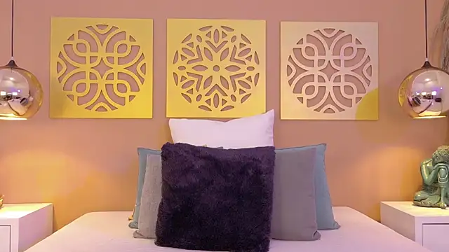 Pettite Alice online show from 11-25-25, 01:22