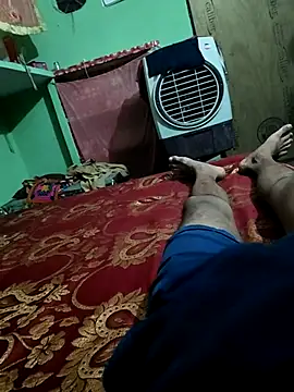 Snapshot of surendersingh123boy chatting on 09-18-25, 03:14 surendersingh123boy online show from 09-18-25, 03:14