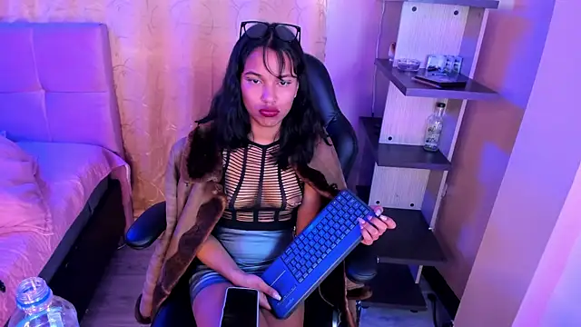 Snapshot of Dakashyten chatting on 11-22-25, 04:17 Dakashyten online show from 11-22-25, 04:17