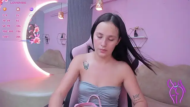 Snapshot of sofi__18_ chatting on 02-02-26, 04:27 sofi 18 online show from 02-02-26, 04:27