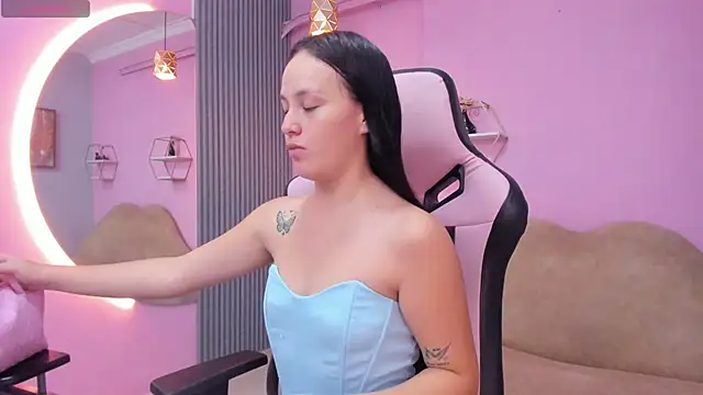 Snapshot of sofi__18_ chatting on 02-25-26, 06:28 sofi 18 online show from 02-25-26, 06:28