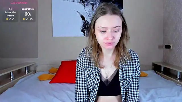 Snapshot of Linda_Bryant-Eva chatting on 10-11-25, 12:43 Linda Bryant-Eva online show from 10-11-25, 12:43