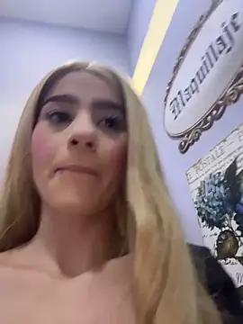 ChloeLaurentt online show from 04-29-26, 01:48