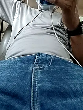 Snapshot of lickingspecilist chatting on 10-08-25, 10:57 lickingspecilist online show from 10-08-25, 10:57