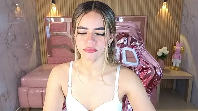 lilith4 s online show from 11-17-25, 08:25