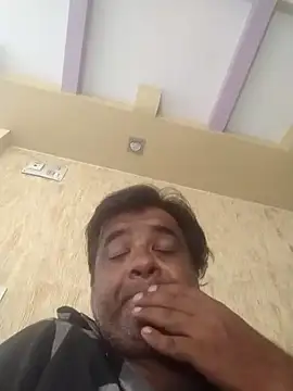 Snapshot of Naughty_gaurav chatting on 09-23-25, 05:54 Naughty gaurav online show from 09-23-25, 05:54