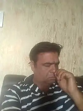 Snapshot of Naughty_gaurav chatting on 10-04-25, 01:47 Naughty gaurav online show from 10-04-25, 01:47