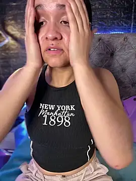 Isabella-Teen online show from 10-23-25, 02:11