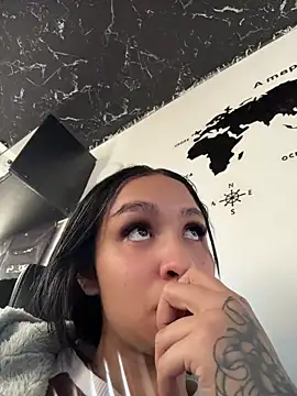 Isabella-Teen online show from 04-21-26, 02:56