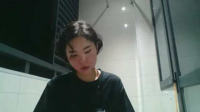 Snapshot of JennyCarpenter chatting on 09-27-25, 04:23 JennyCarpenter online show from 09-27-25, 04:23