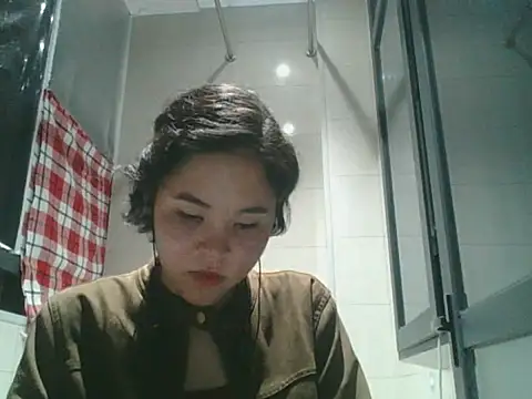 Snapshot of JennyCarpenter chatting on 11-08-25, 11:32 JennyCarpenter online show from 11-08-25, 11:32