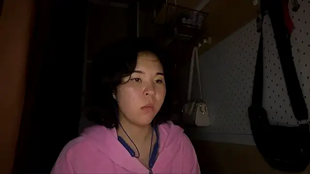 Snapshot of JennyCarpenter chatting on 05-02-26, 10:37 JennyCarpenter online show from 05-02-26, 10:37