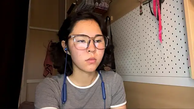 Snapshot of JennyCarpenter chatting on 05-14-26, 05:03 JennyCarpenter online show from 05-14-26, 05:03