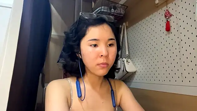 Snapshot of JennyCarpenter chatting on 05-26-26, 12:34 JennyCarpenter online show from 05-26-26, 12:34