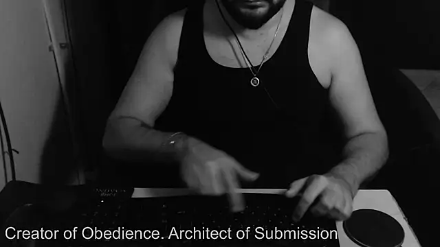 Snapshot of Lord_MasterX chatting on 09-19-25, 01:51 Lord MasterX online show from 09-19-25, 01:51