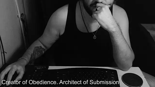 Snapshot of Lord_MasterX chatting on 09-28-25, 01:11 Lord MasterX online show from 09-28-25, 01:11