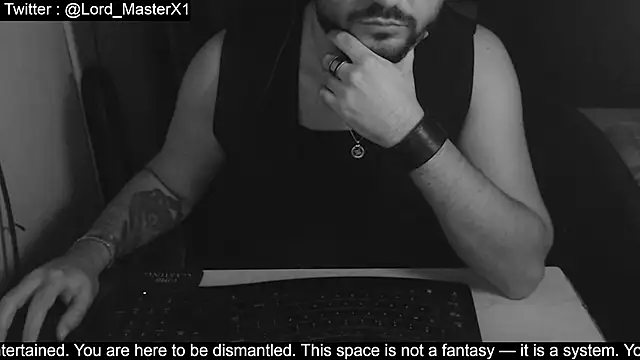 Snapshot of Lord_MasterX chatting on 10-10-25, 03:05 Lord MasterX online show from 10-10-25, 03:05