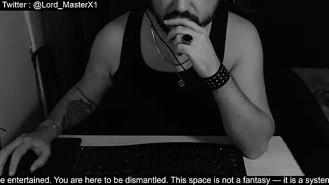 Snapshot of Lord_MasterX chatting on 11-19-25, 09:15 Lord MasterX online show from 11-19-25, 09:15