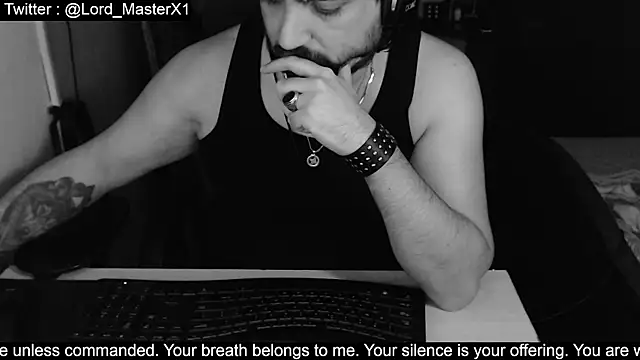 Snapshot of Lord_MasterX chatting on 12-21-25, 10:17 Lord MasterX online show from 12-21-25, 10:17