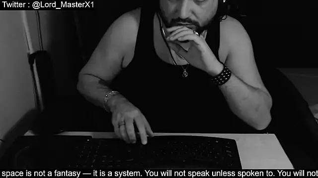 Snapshot of Lord_MasterX chatting on 01-10-26, 09:16 Lord MasterX online show from 01-10-26, 09:16