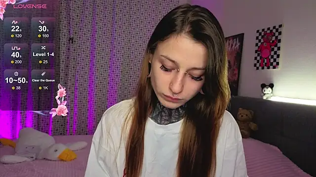 LilithPoison online show from 10-18-25, 06:52