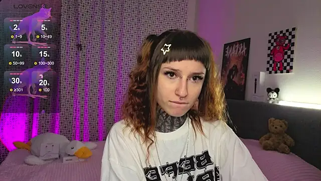 LilithPoison online show from 11-21-25, 06:06