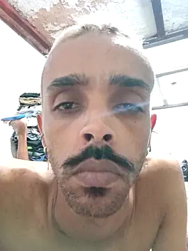 Snapshot of MATHEWSMR chatting on 12-01-25, 04:50 MATHEWSMR online show from 12-01-25, 04:50