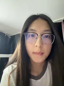 Snapshot of xiaobaimao6 chatting on 11-25-25, 04:07 xiaobaimao6 online show from 11-25-25, 04:07