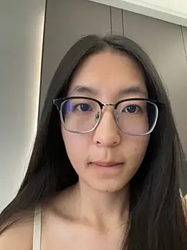 Snapshot of xiaobaimao6 chatting on 12-22-25, 06:43 xiaobaimao6 online show from 12-22-25, 06:43