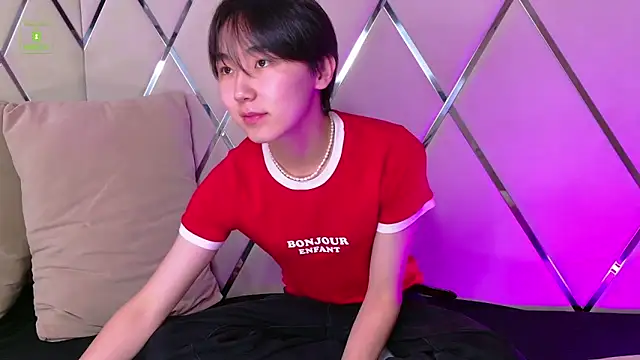 Snapshot of HeejinWang chatting on 09-23-25, 08:23 HeejinWang online show from 09-23-25, 08:23