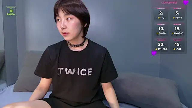 HeejinWang online show from 05-01-26, 08:24