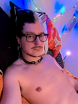 cruiserpup online show from 10-19-25, 01:12