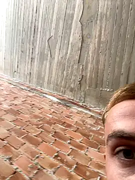 Snapshot of Iuny_21 chatting on 10-22-25, 09:53 Iuny 21 online show from 10-22-25, 09:53