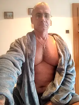 Snapshot of chcem1975 chatting on 10-01-25, 08:53 chcem1975 online show from 10-01-25, 08:53