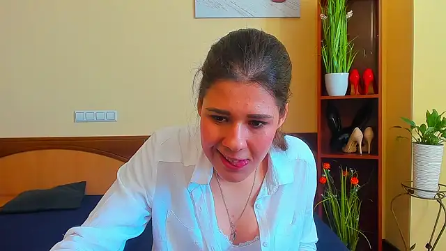 Joannia online show from 09-22-25, 07:54