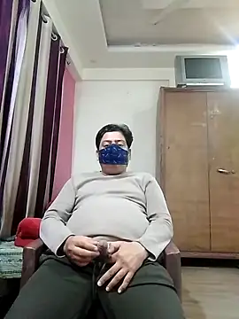 Love40777 online show from 12-14-25, 06:01