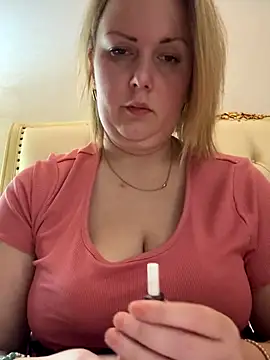 Piccolamonella29 online show from 11-17-25, 10:54