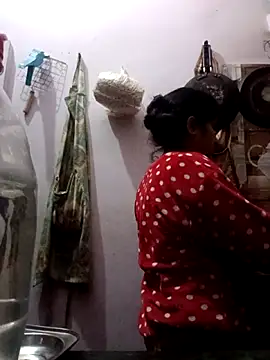 Snapshot of aliya-jaan71 chatting on 12-16-25, 04:45 aliya-jaan71 online show from 12-16-25, 04:45