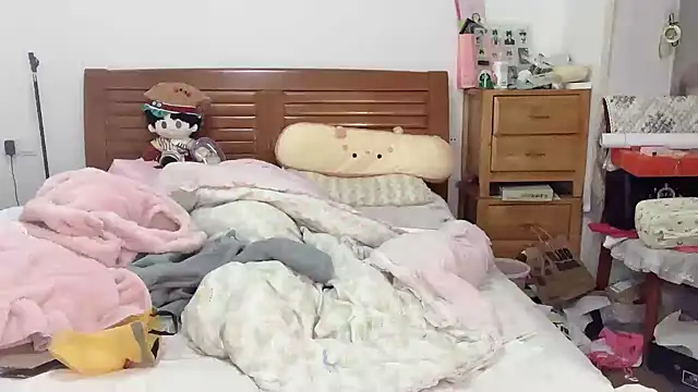 Akong11 online show from 10-22-25, 04:40